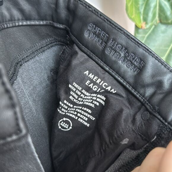 AMERICAN EAGLE BLACK STRETCH SUPER HIGH-WAIST VEGAN LEATHER ANKLE STRAIGHT JEAN - Picture 9 of 10